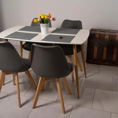 Apartmanhotel & Katica *